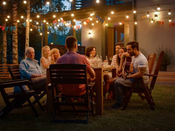 Cómo configurar un área de diversión en el patio