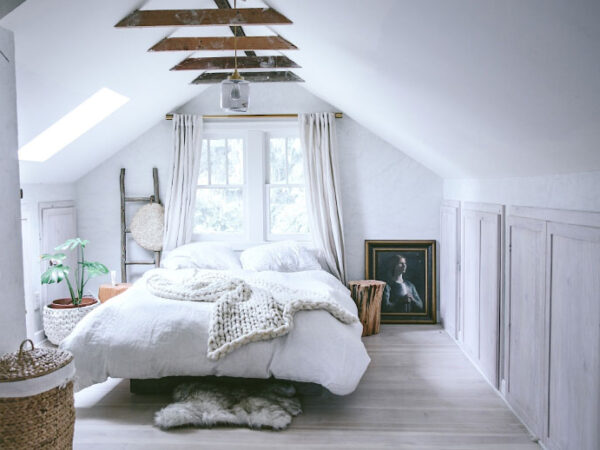 Como hacer que tu habitación sencilla se sienta más cómoda