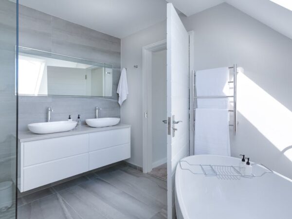 5 tendencias de moda en diseño de baños en 2020 que querrás conocer