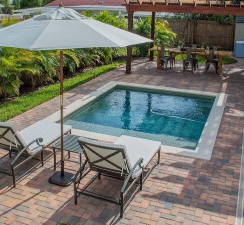 ¿Cuánto se necesita para construir una piscina incorporada?