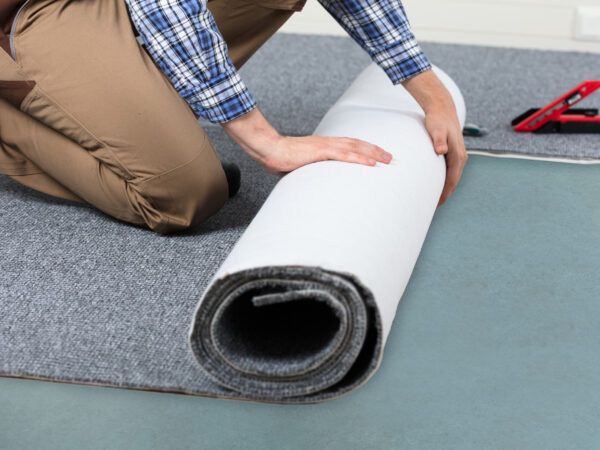 5 factores a considerar al reemplazar la alfombra en su hogar